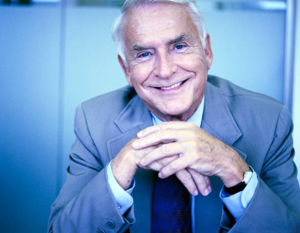 Dr. Carlos Mendez, Pharmaceutical Distributor, Mexico City, Mexico